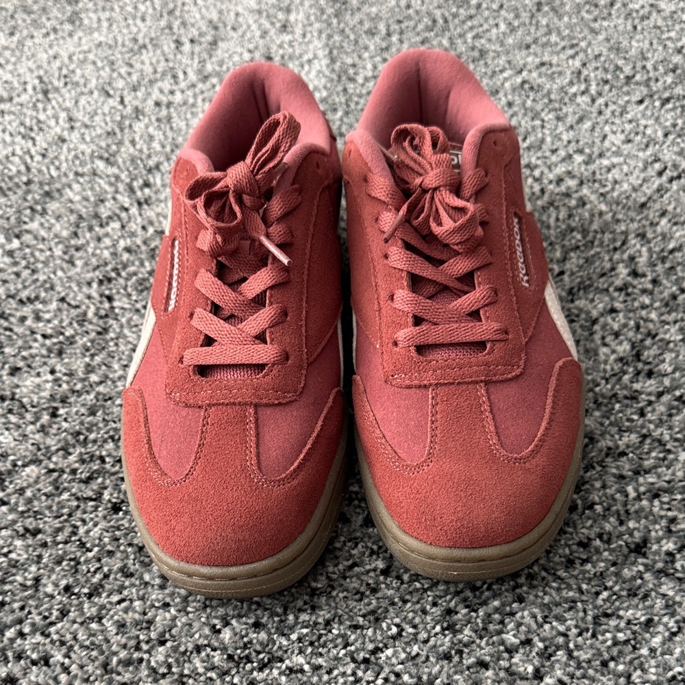 Reebok Sneakers with Gum Sole - Picture 2 of 9